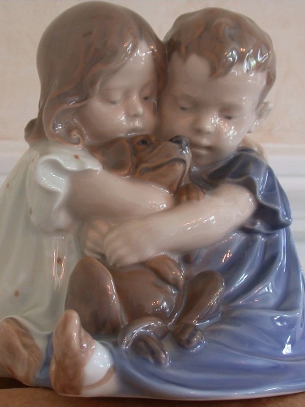 Royal Copenhagen Denmark "Best Friends" #707 boy girl and dog blue and white